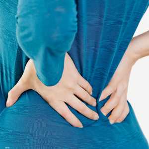 أوميكرون يسبب آلام الظهر