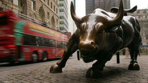 تمثال الثور في الحي المالي لنيويورك ويرتبط بارتفاع الأسهم
