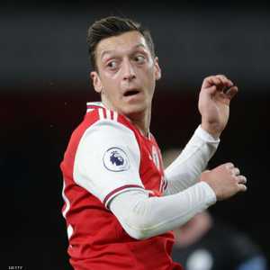 أوزيل.. بعيد عن مستواه مؤخرا