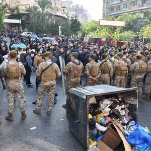 إغلاق الطرق في العاصمة بيروت لا يزال مستمرا.