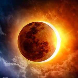 النظر إلى الكسوف يضر بمركز الإبصار