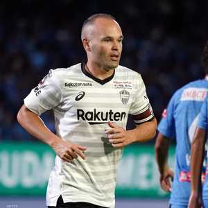 إنييستا غادر برشلونة عام 2018