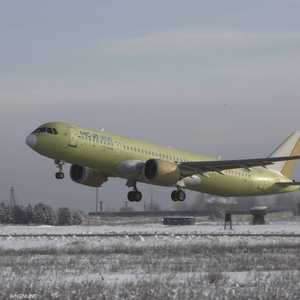 طائرة روسية جديدة من طراز "MС-21-300"