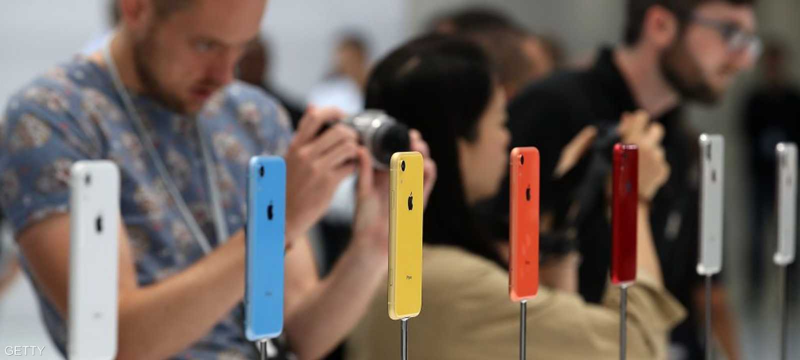 صورة أرشيفية لهواتف آيفون من الطراز XR