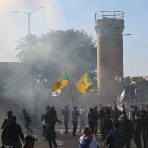 احتجاجات عنيفة عند السفارة الأميركية في العراق