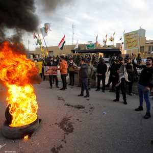 متظاهرون خارج السفارة الأمريكية في بغداد