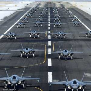 تجمع المقاتلات العسكرية في "مسيرة الفيل"