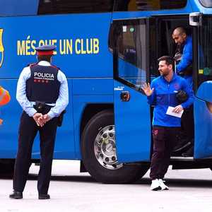 حافلة برشلونة ظلت طريقها في جدة