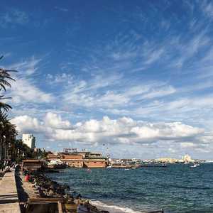 تحسن الأحوال الجوية وراء إعادة فتح ميناء الإسكندرية بمصر