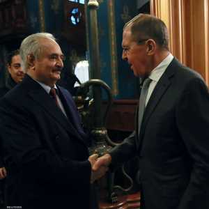 خليفة حفتر مع سيرغي لافروف في موسكو