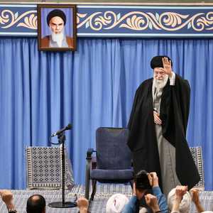 علي خامنئي - صورة من موقع المرشد