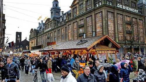 بلدية أمستردام ستشتري ديون الشباب لمنحهم بداية جديدة