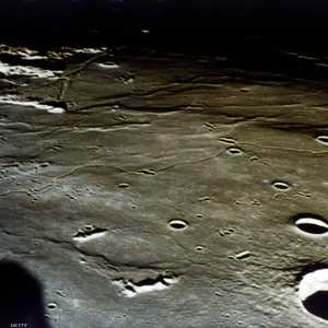 غبار القمر أو الحطام الصخري يمكن أن يصبح مصدرا للأوكسجين