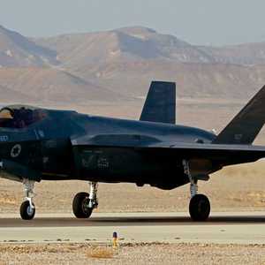 مقاتلة إسرائيلية من طراز إف- 35  في مطار حربي قرب إيلات