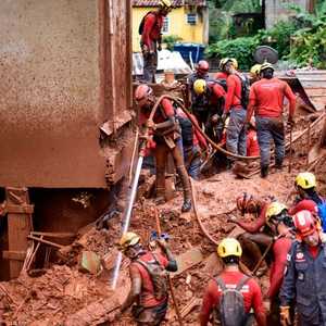 أمطار غزيرة أدت لفيضانات وانزلاقات تربة في البرازيل