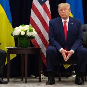 ترامب خلال اجتماع مع الرئيس الأوكراني فلودومير زيلينسكي
