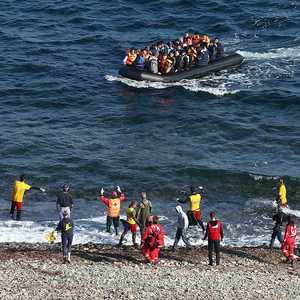 تدفق اللاجئين يثير سخطا في اليونان