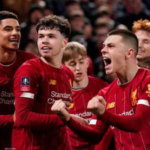 شباب ليفربول وفرحة التأهل بعد الفوز على شروزبيري