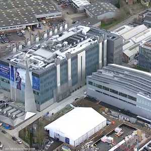 بريطانيا تمنع بيع سيارات الديزل والبنزين بحلول 2035