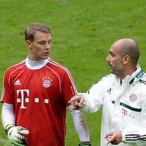 غوارديولا أراد نيوير في خط الوسط