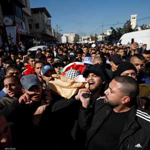 فلسطينيون يشيعون جثمان يزن أبو طبيخ الذي قتل برصاص إسرائيل