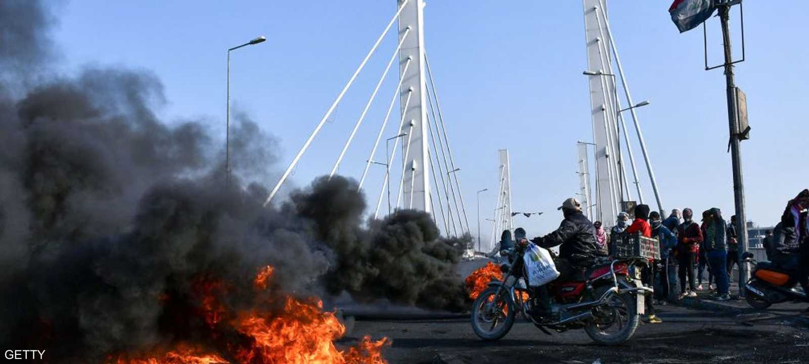 احتجاجات العراق دخلت شهرها الخامس من دون تقديم حلول سياسية.