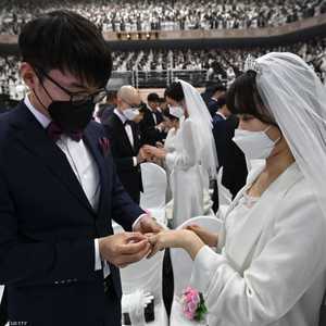 حفل زفاف جماعي بكوريا يتحدى الخوف من كورونا