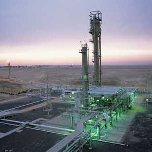 منشأة لتكرير الغاز في صحراء مصر الغربية - أرشيف