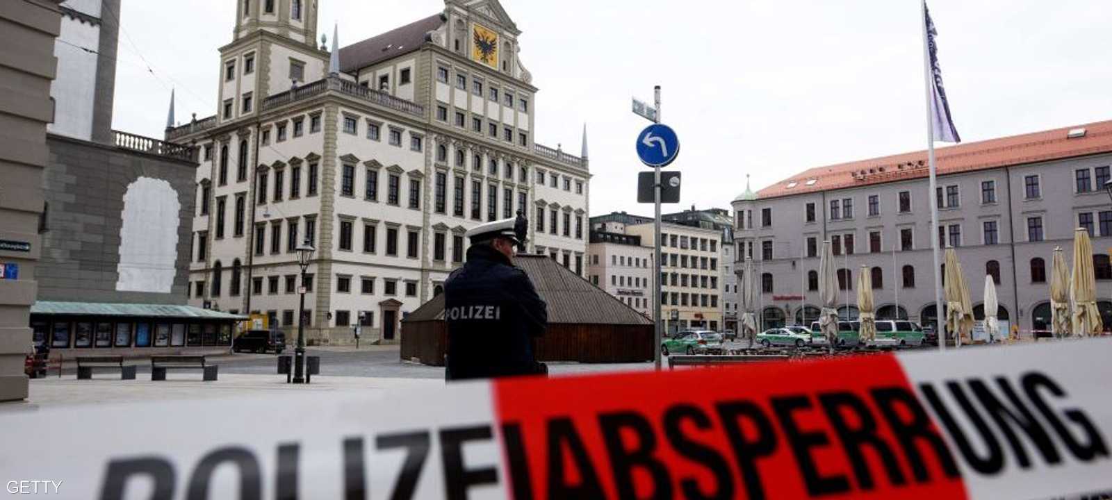 الشرطة فتشت بيت رجل الأعمال وشركته