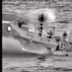 البحرية الأميركية تصادر شحنة "صواريخ إيرانية"