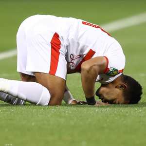 أوباما يسجد شاكرا بعد تسجيله هدف الزمالك الأول