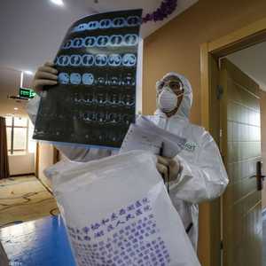 العلماء في سباق لإيجاد علاج لكورونا