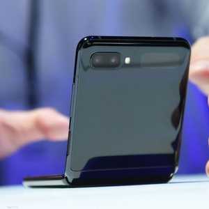 هاتف غالاكسي زي فليب