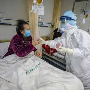 أعداد وفيات كورونا بدأت بالانحسار شيئا فشيئا