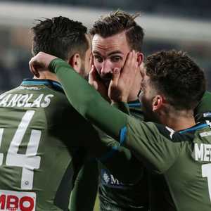 أكد نابولي استعداده لاستضافة برشلونة الإسباني