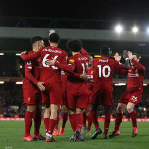 فريق ليفربول فاز بثلاثية