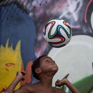 بريطانيا تمنع تدريب الرأسيات بالمدارس الابتدائية