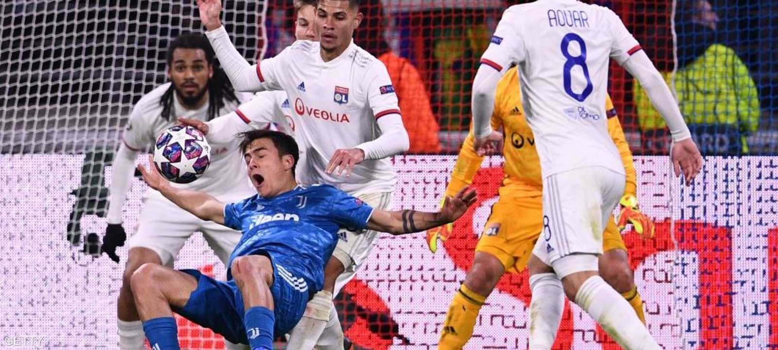 فاجأ ليون الفرنسي ضيفه يوفنتوس الإيطالي بفوز تاريخي