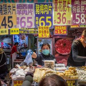 يشتبه بأن كورونا تفشى من سوق للحيوانات البرية.. أرشيفية