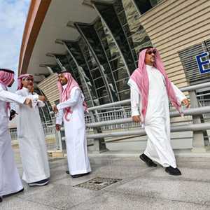 السعودية تشدد إجراءاتها لمنع دخول كورونا إلى المملكة