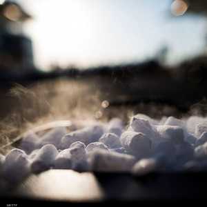 يستخدم الجليد الجاف في إضفاء مؤثرات بصرية