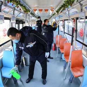 هل تقتل المطهرات الفيروس على الأسطح المختلفة؟