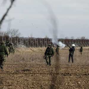 وضعت اليونان حدودها في حالة تأهب أمني قصوى.