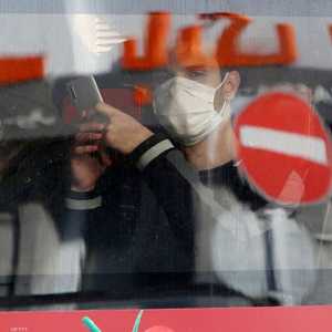 استفحل فيروس كورونا في إيران حتى باتت بؤرة رئيسية في المنطق