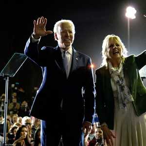 بايدن يتقدم في الثلاثاء الكبير