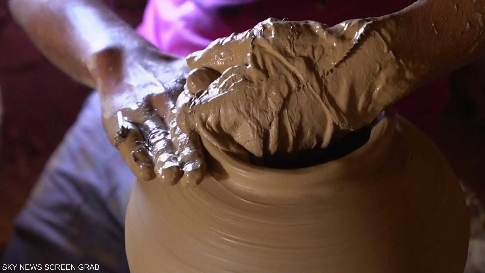 أهل مصر.. صناعة الفخار من أهم التراث في محافظة قنا