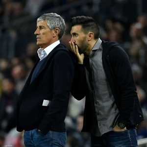 كيكي سيتين ومساعده