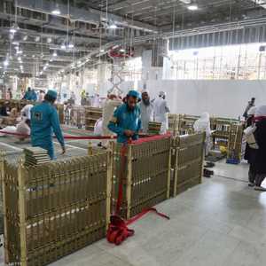 السعودية أعادت فتح المسجد الحرام والمسجد النبوي