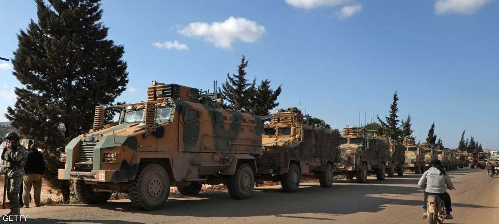 قافلة عسكرية تركية في إدلب بسوريا