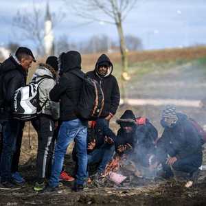 يحاول الآلاف من المهاجرين الوصول إلى اليونان عبر تركيا